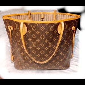 Authentic Louis Vuitton Neverfull MM mono Beige.